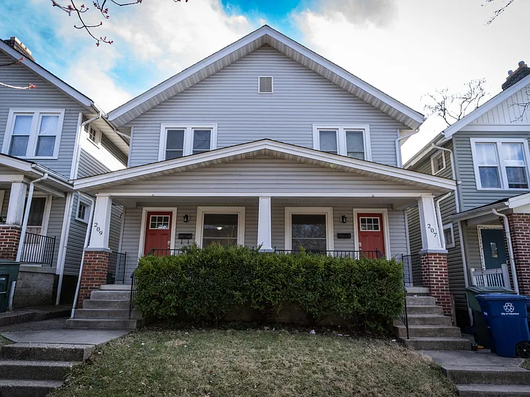 209 Clinton St — Photo 27