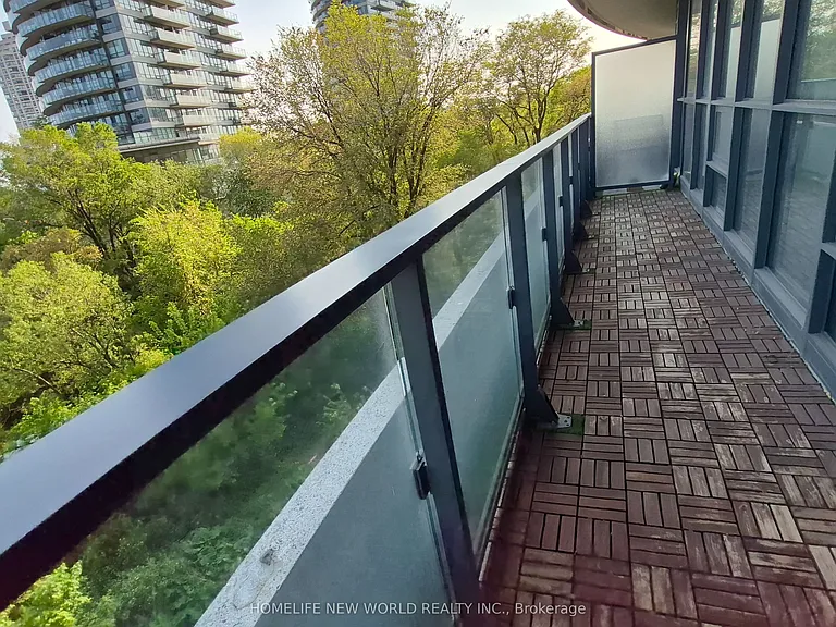 2212 Lake Shore Blvd W #516 — Photo 16