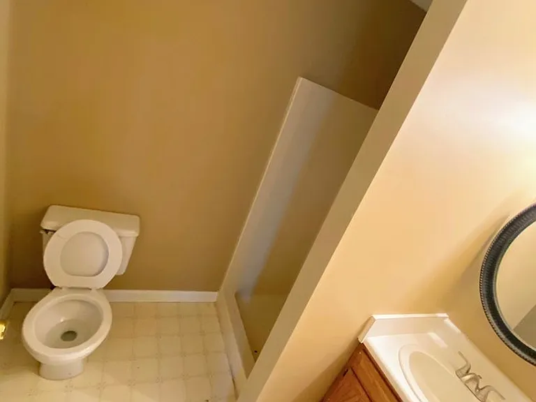 597 Jefferson Manor Dr — Photo 9