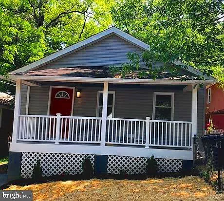 1006 Nova Ave photo 1