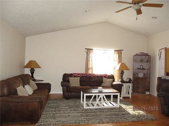 4th image of 36 Hartshorn St