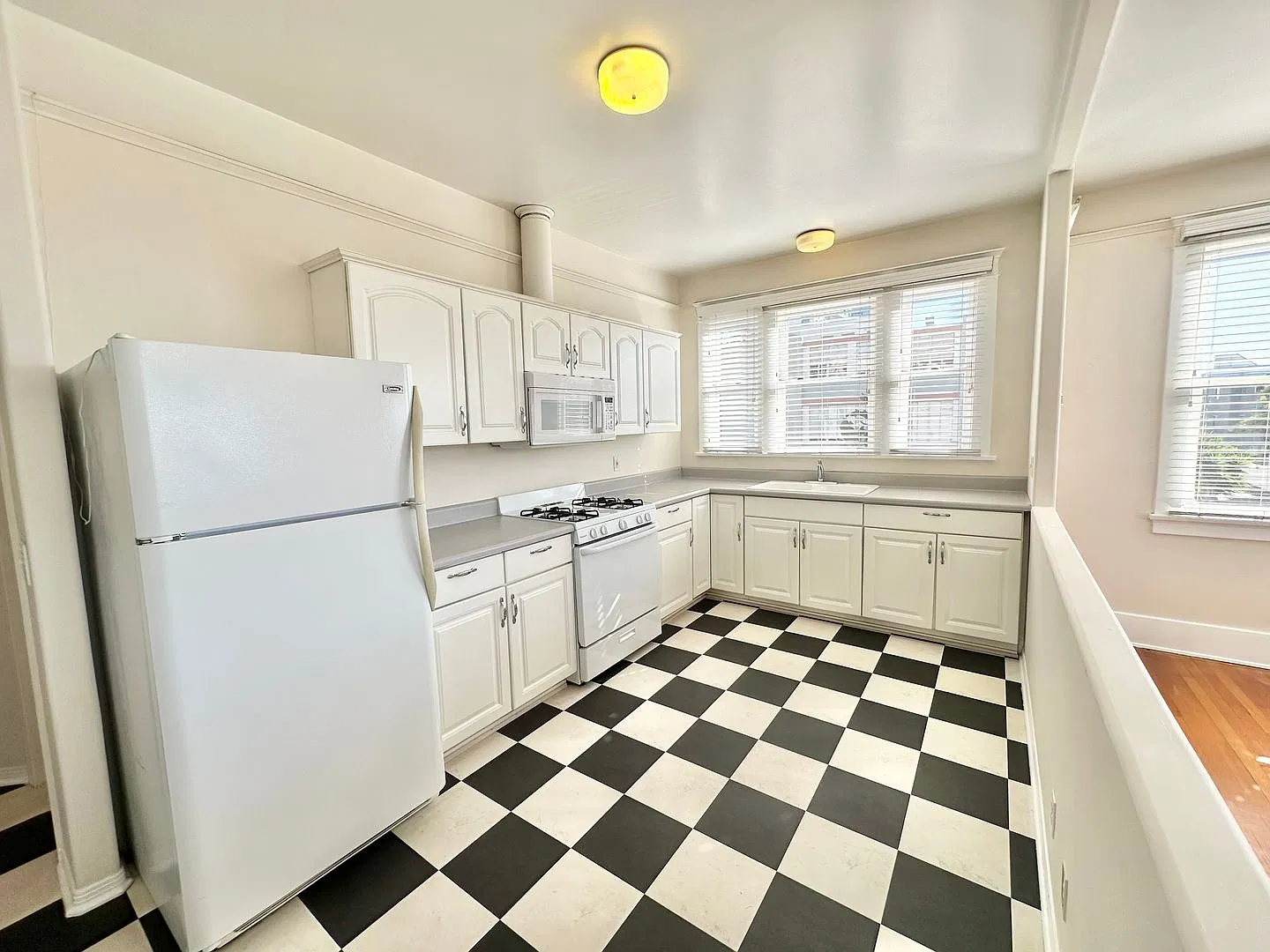 3002-3006 5th Avenue and 428-432 Quince Street — Photo 3