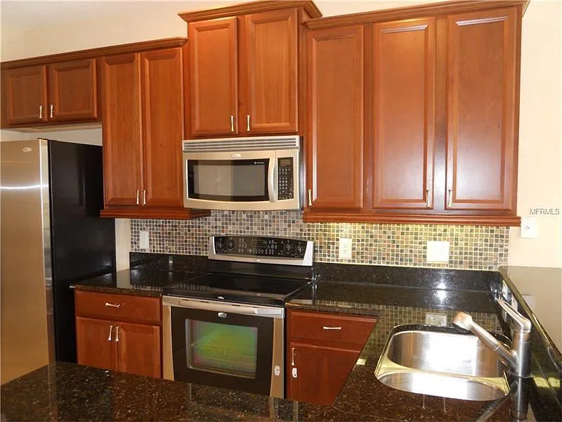 3 bed, 1491 sqft, $2,200 — Photo 3