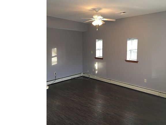 3rd image of 4378 Manayunk Ave #B