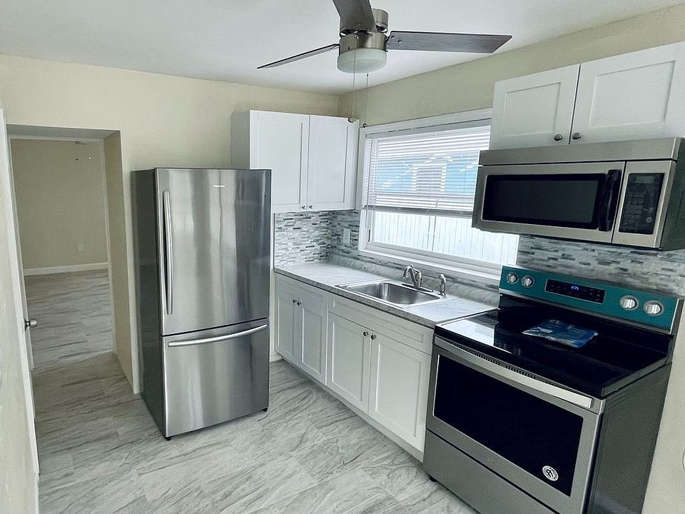 1st image of 1157 Drew St #D