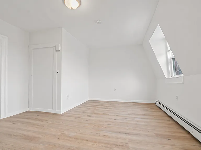 149 Culver Ave #C — Photo 8