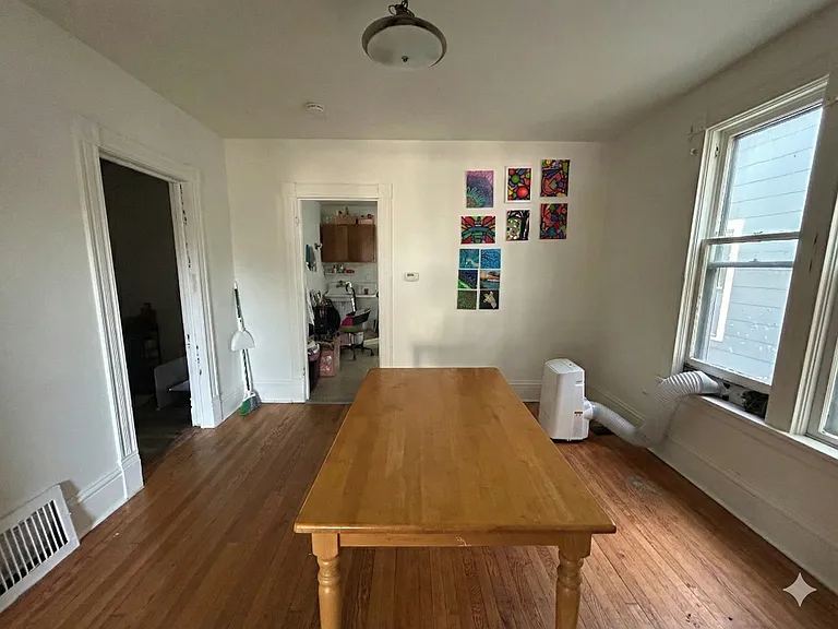 217 N Livingston St — Photo 9