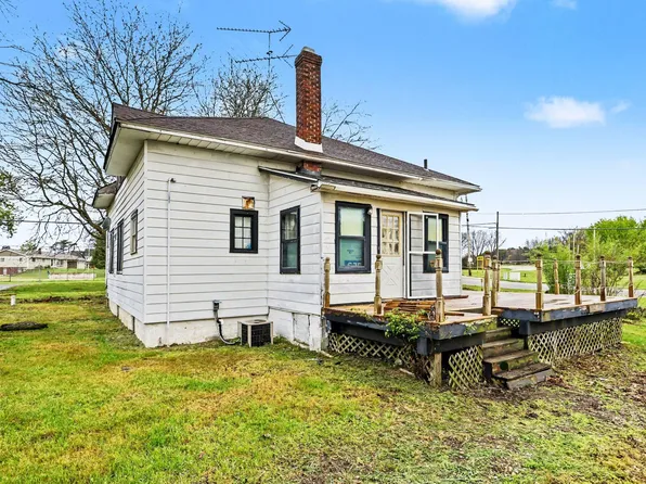 64071 M 40, Lawton, MI 49065