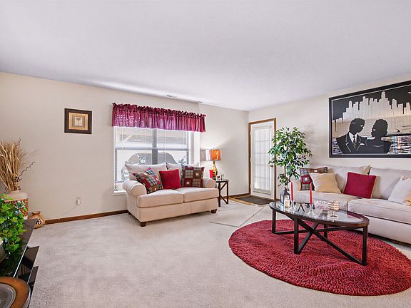 2nd image of 1763 Wellesley Ln #1C