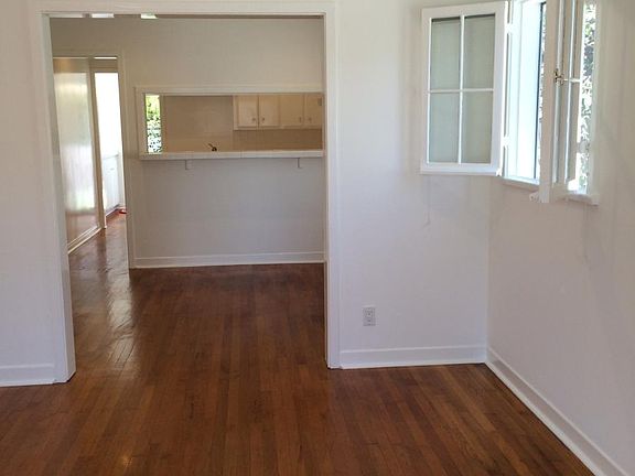 5th image of 57 Quincy Ave