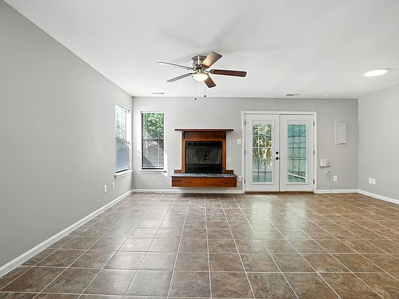 4th image of 4721 Woodglen Ct