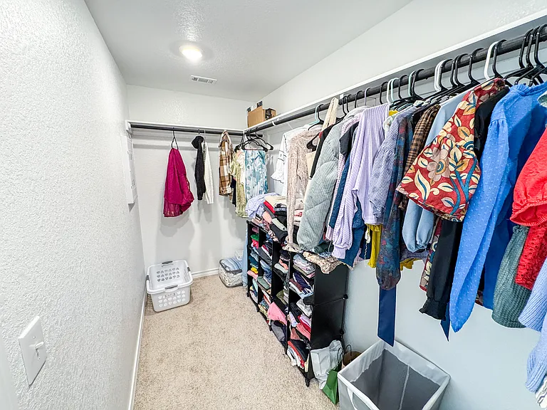 2904 Bronx Dr — Photo 31