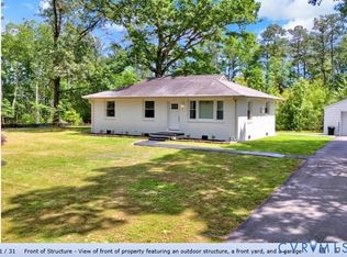 11215 Thorncroft Dr, Glen Allen, VA 23060