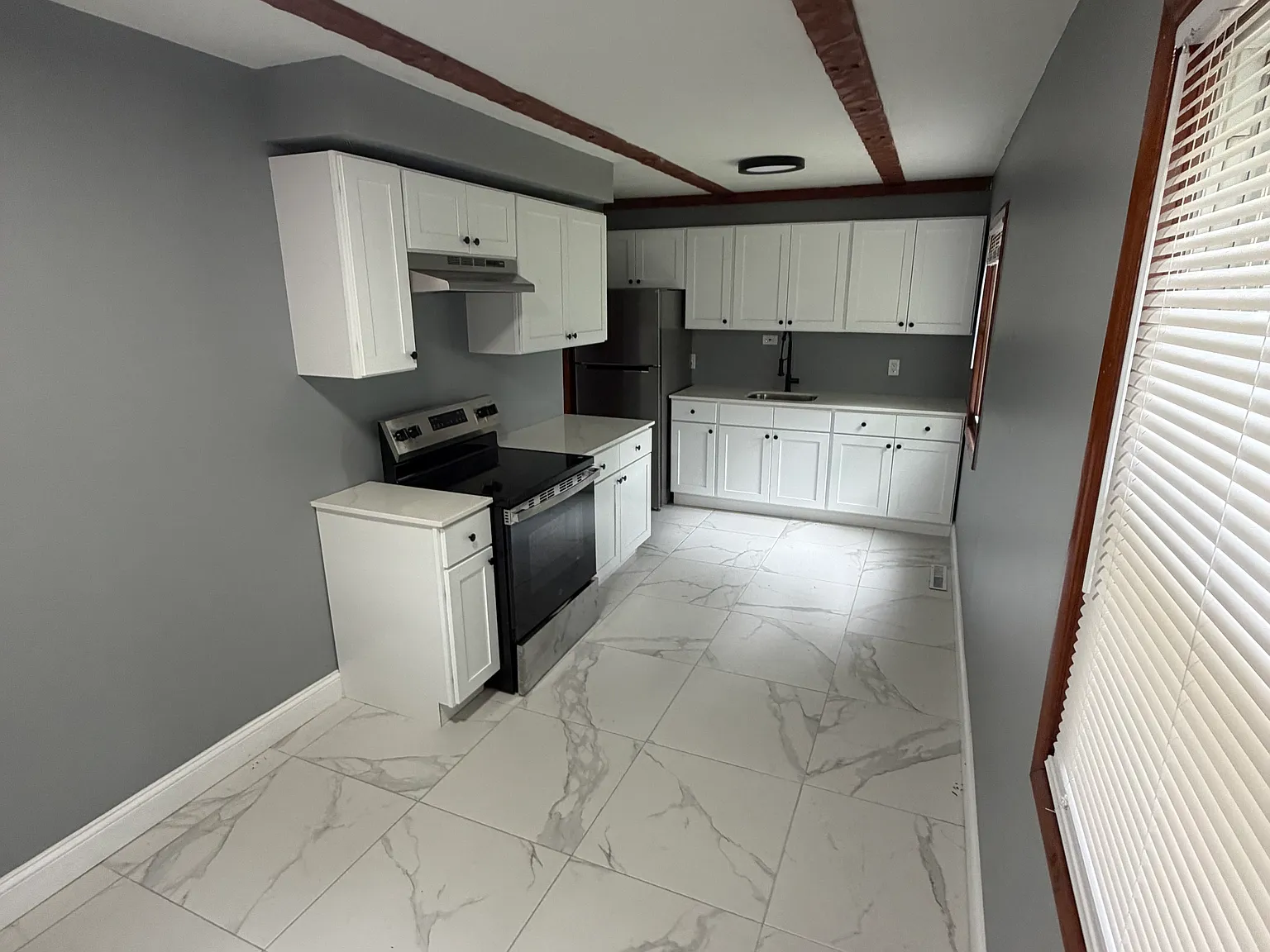 20 Yates St — Photo 2