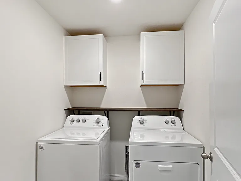 5563 SW 43rd Ct — Photo 5