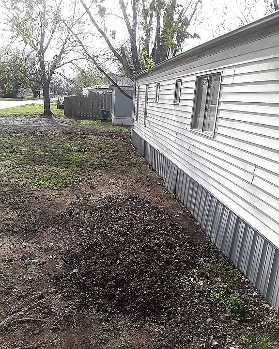 2nd image of 215 E Chantry St