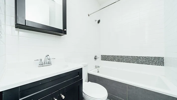 Rented by Nooklyn NYC LLC | media 9