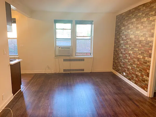 Rented by Showcase Realty | media 7