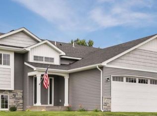 29395 Mary St, Lindstrom, MN 55045