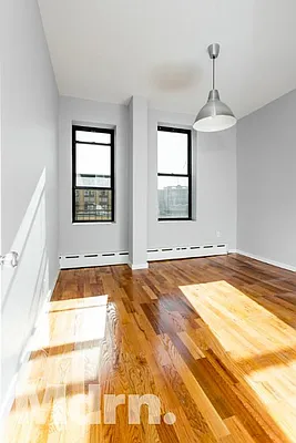 Rented by Mdrn Residential | media 6