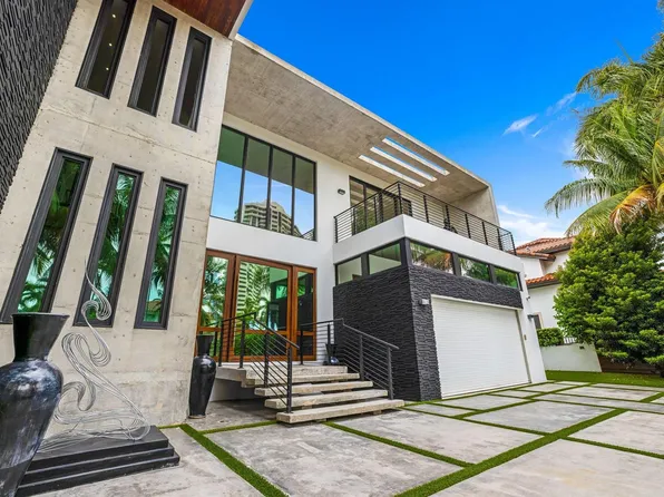 3462 NE 171st St, North Miami Beach, FL 33160