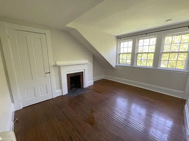 25 S Russell St #4 — Photo 1