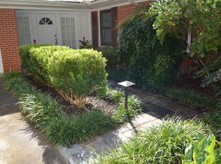 1804 Pine Village Dr, Houston, TX 77080