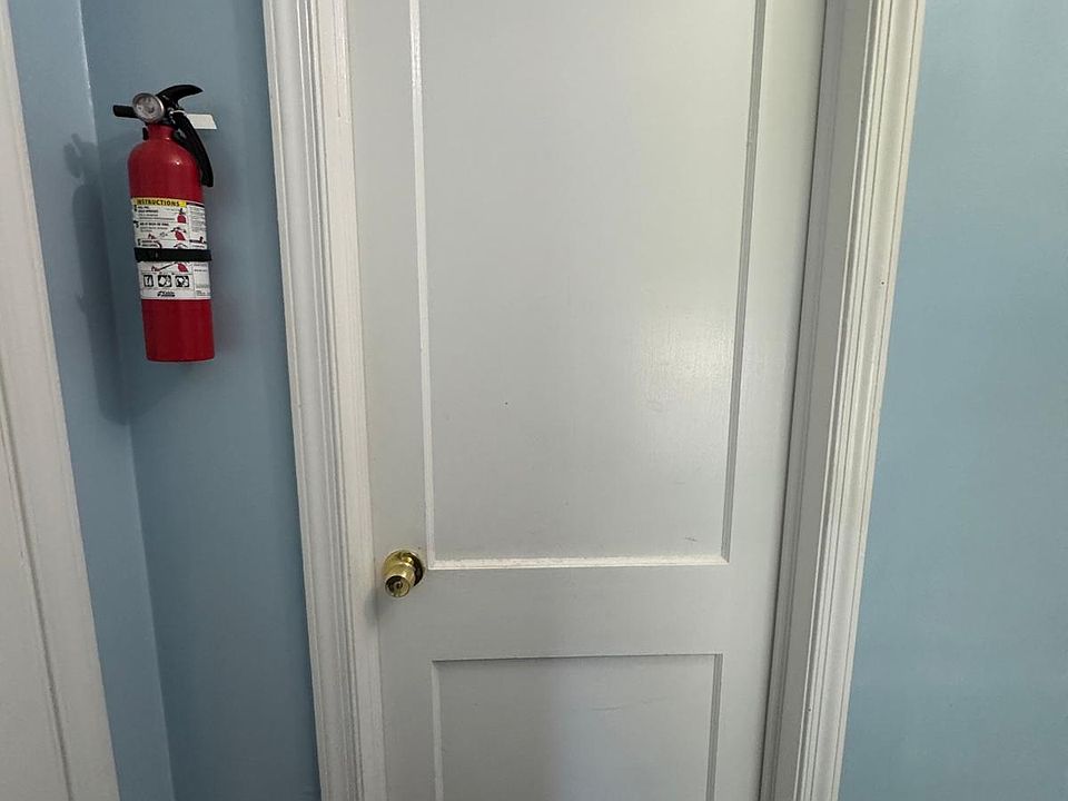 1st image of 1323 44th St NE
