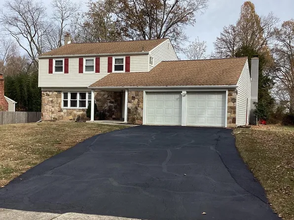 2741 Maplewood Mews, Audubon, PA 19403