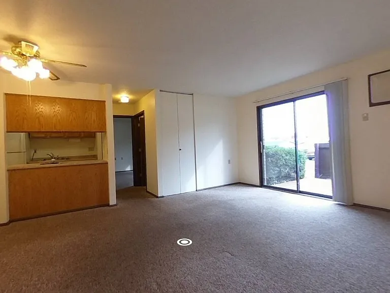 314 W Broadway St #5 — Photo 5