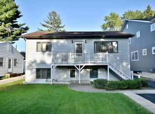 1326 N Eagle St #B, Naperville, IL