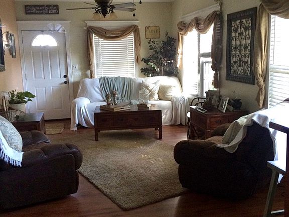 2nd image of 209 W Beck Dr