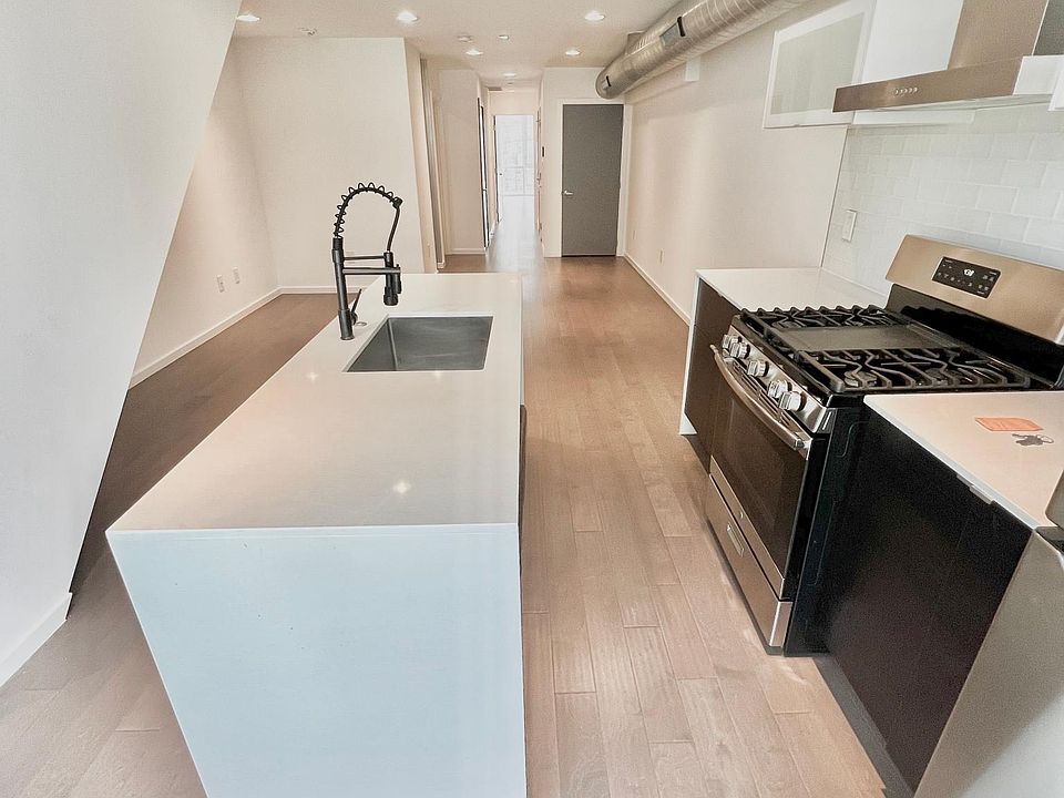 1st image of 629 W Oxford St #2O