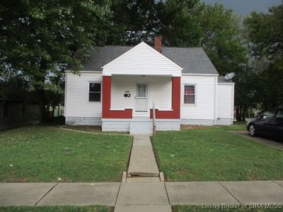 320 E Charlestown Avenue, Jeffersonville, IN, 47130