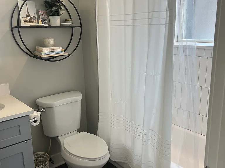 824 N Oakley Blvd #3 — Photo 11