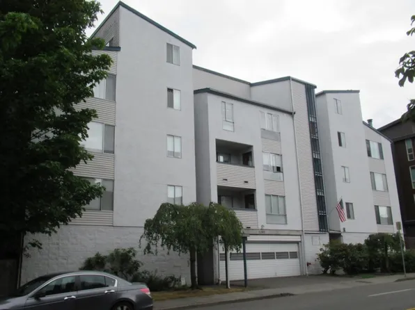 5240 15th Ave NE APT 404, Seattle, WA 98105