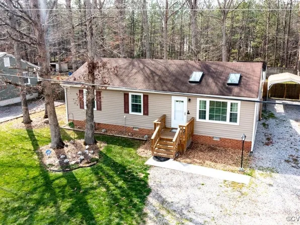 8718 Firethorne Ln, North Chesterfield, VA 23237
