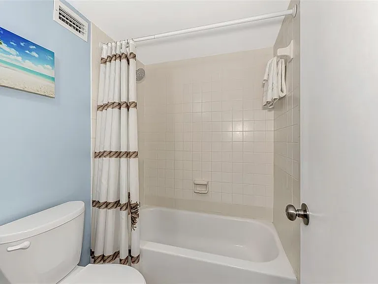 5855 Midnight Pass Rd #426 — Photo 32
