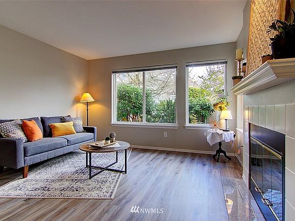3rd image of 9210 Market Pl Unit M104