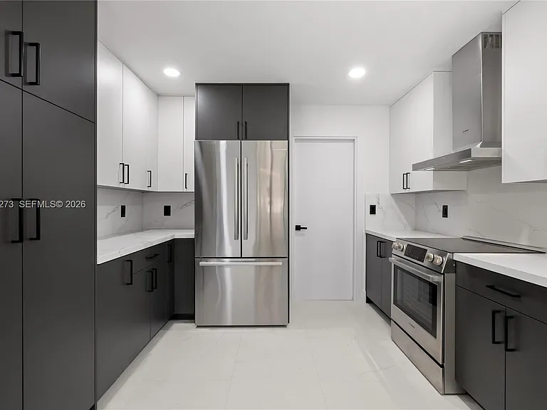 1543 SW 1st Ave — Photo 52