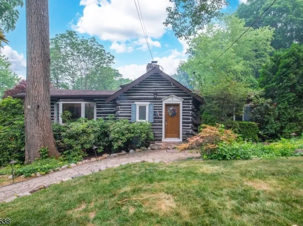 5 Longview Ln, Ringwood Boro, NJ 07456