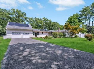 10 Karls Rd, Yaphank, NY 11980