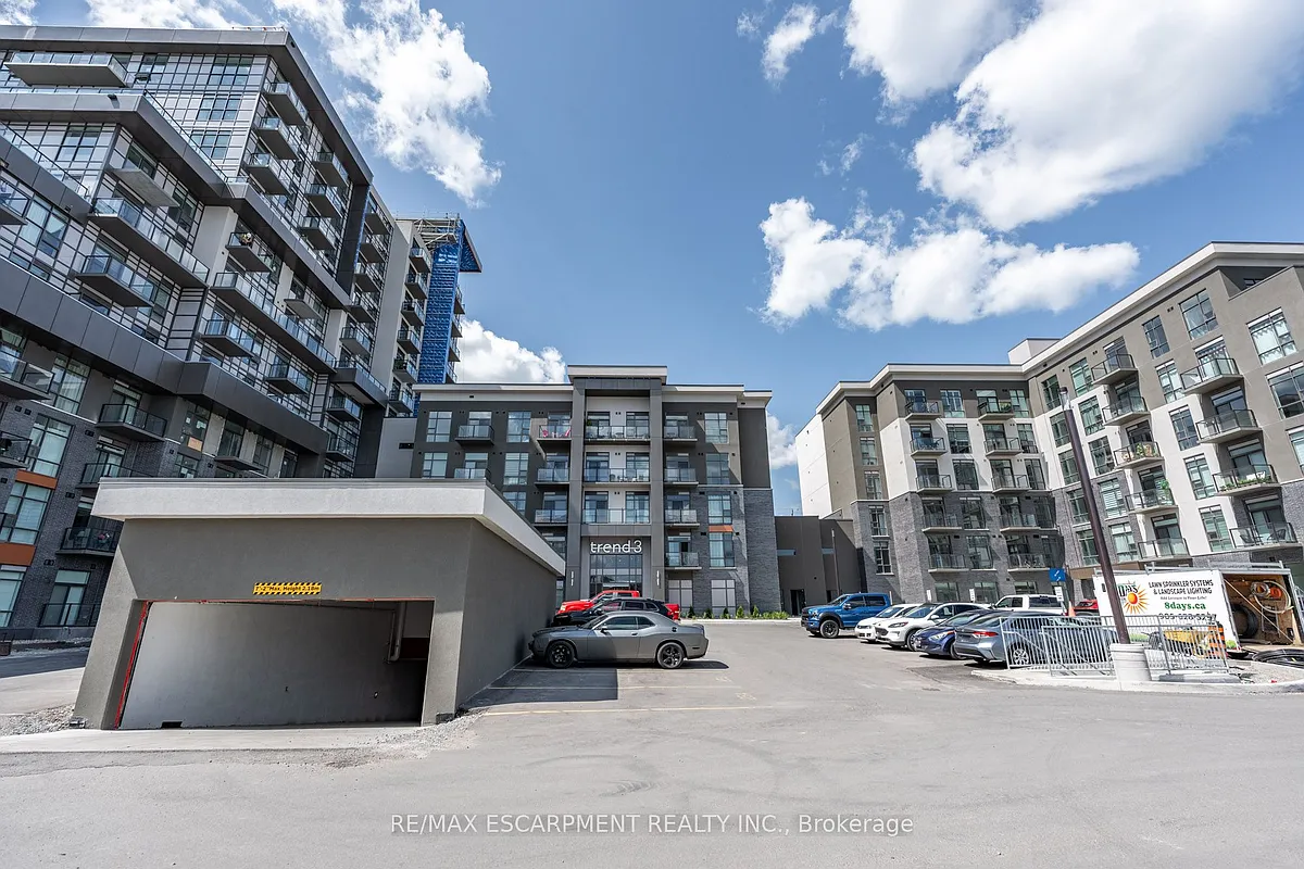 Building Photo - 470 Dundas St E #225