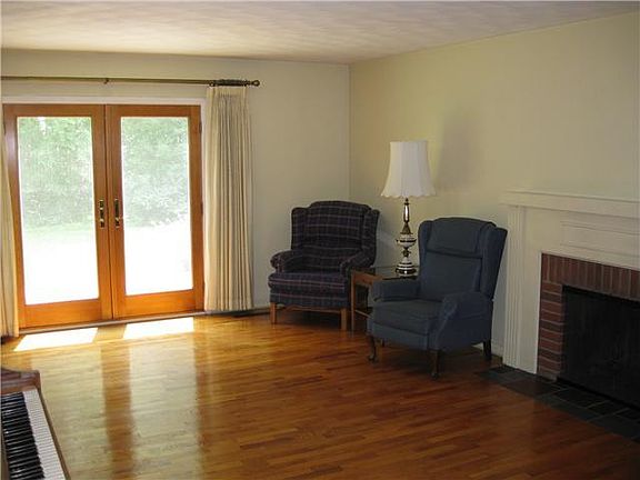 5th image of 1716 E Cahill Dr