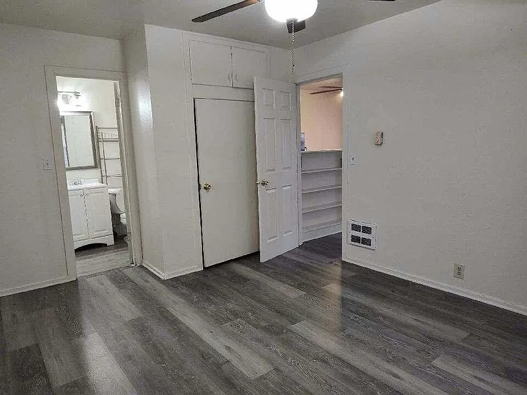 4731 S 6th St #4 — Photo 3