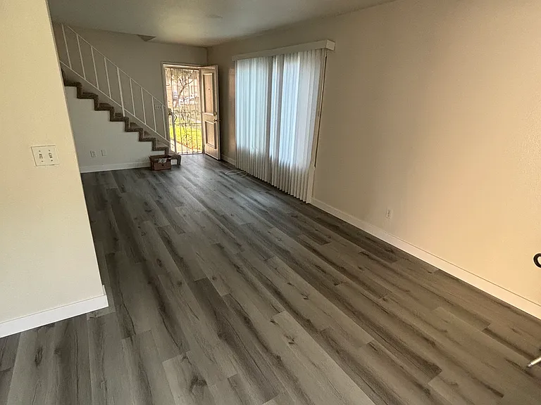 1561 E Fairfield Ct #3 — Photo 7