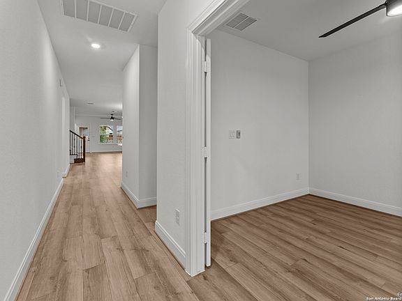 3rd image of 2615 Vistablue ln