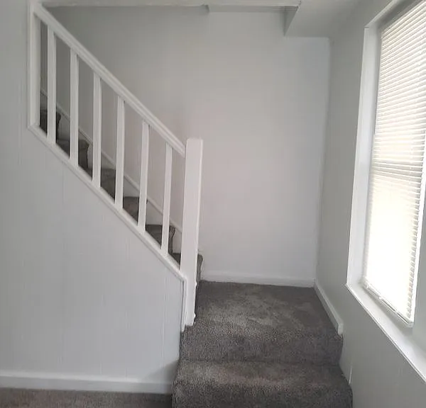 209 Cedar Ave — Photo 6