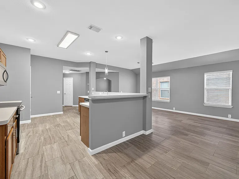 3950 Canyon Pkwy — Photo 7