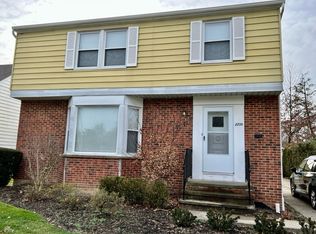 2238 Halcyon Rd, Beachwood, OH 44122